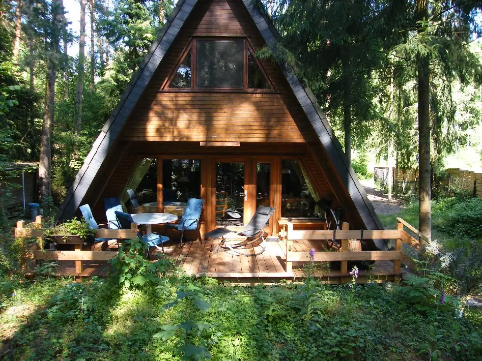 Urlaub im Kiefernhaus in der Heide - Blick auf das Ferienhaus